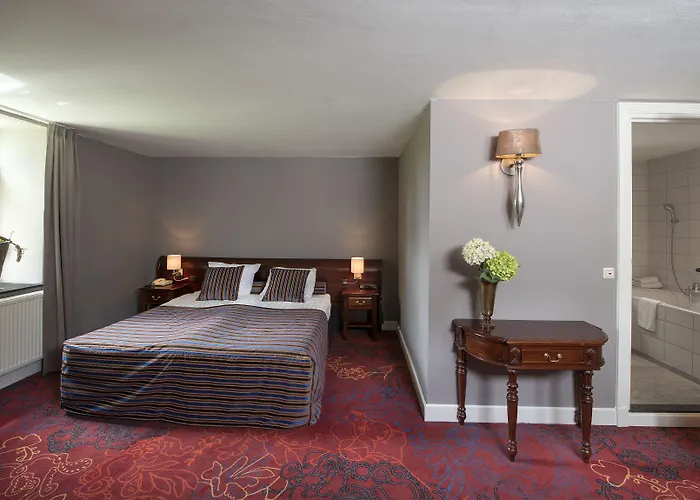 Romantik Kasteel Daelenbroeck 4* Херкенбош