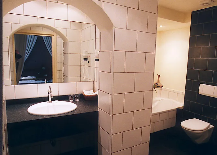 Romantik Kasteel Daelenbroeck Отель 4*