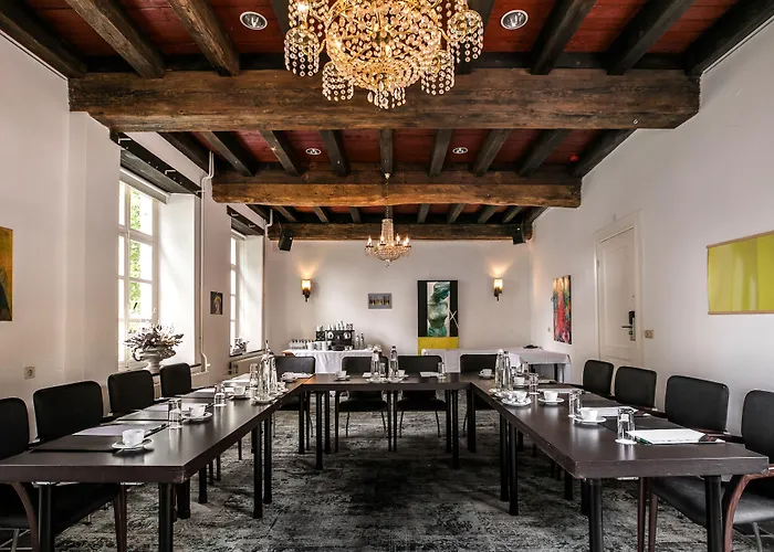 Hotel Romantik Kasteel Daelenbroeck 4*