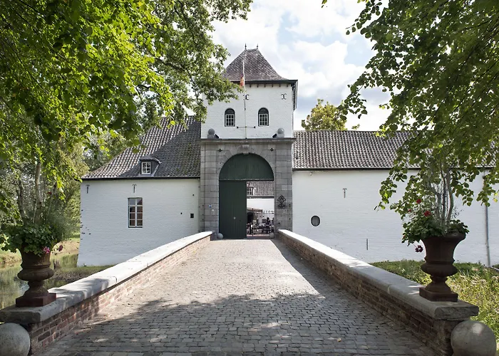 Romantik Kasteel Daelenbroeck Отель