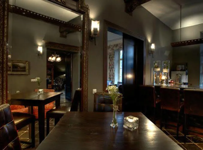 Отель Romantik Kasteel Daelenbroeck