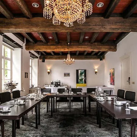 Hotel Romantik Kasteel Daelenbroeck 4*